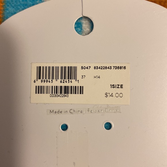 I am selling a necklace. - Picture 2 of 2